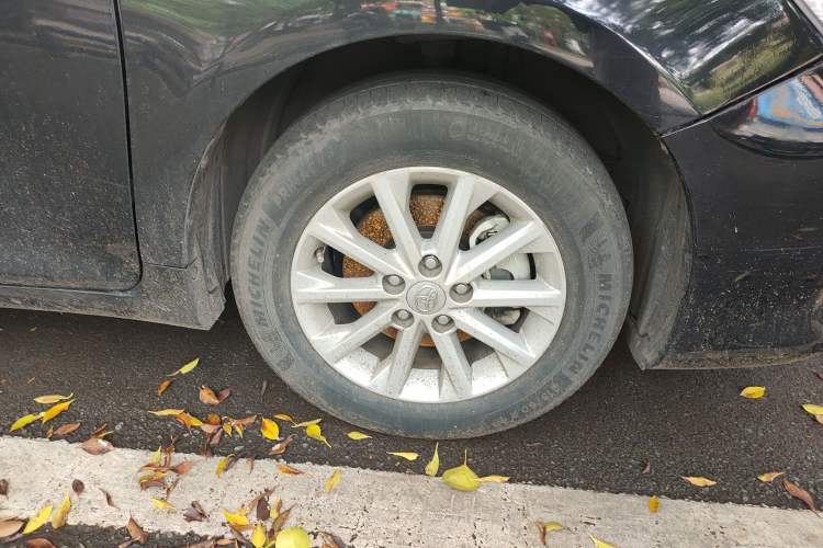 Used Toyota Camry 2015 2.0G Premier Edition Right Front Wheel Hub