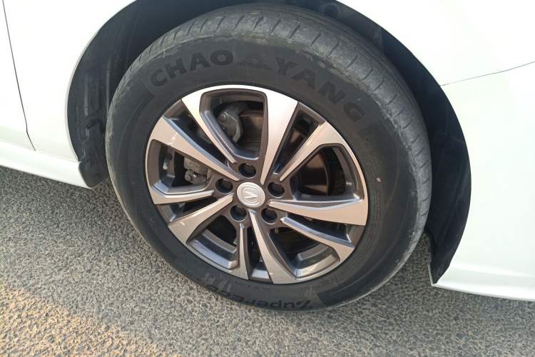 Used CHANGAN Eado 2023 Changan Edition PLUS Blue Whale NE 1.4T GDI DCT Prestige Version
