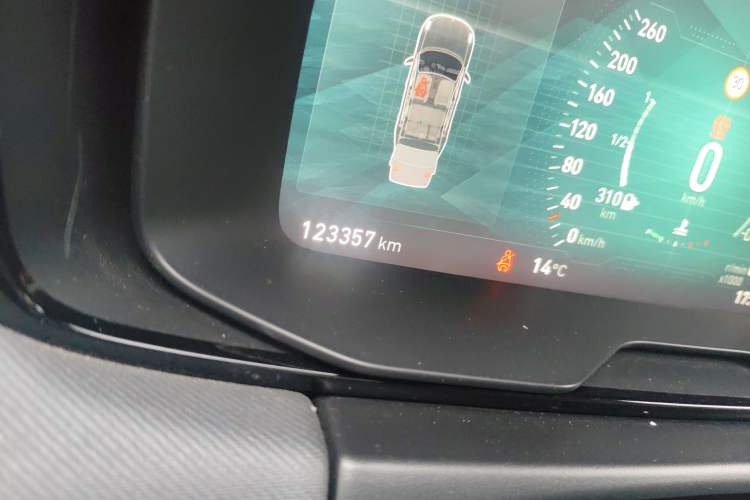 Used Lynk & Co 01 2019 2.0T Two-Wheel-Drive Pro Version China VI Standard
