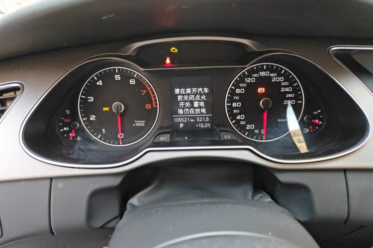 Used Audi A4L 2016 35 TFSI Collector's Edition Automatic Standard Model Odometer Close Up