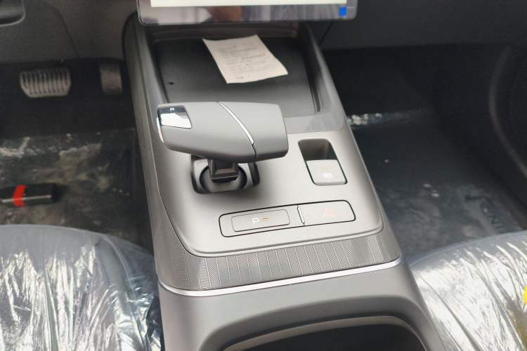 Used CHANGAN Eado 2025 Blue Whale 1.5T 500Bar Prestige Model
