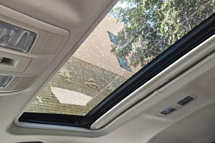 Used Mazda CX-5 2015 2.0L Automatic Two-Wheel Drive Urban Version
