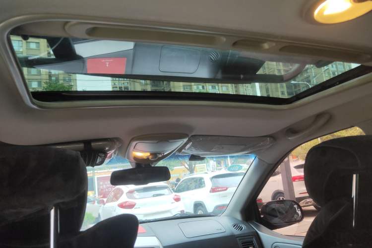 Used SsangYong Kyron 2011 2.0T Two-Wheel Drive Luxury Navigation Edition