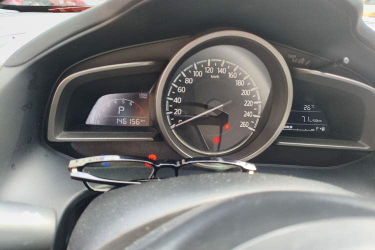 Used Mazda CX-4 2018 2.0L Automatic Two-Wheel Drive Blue Sky Dynamic Version China V Standard Odometer Close Up