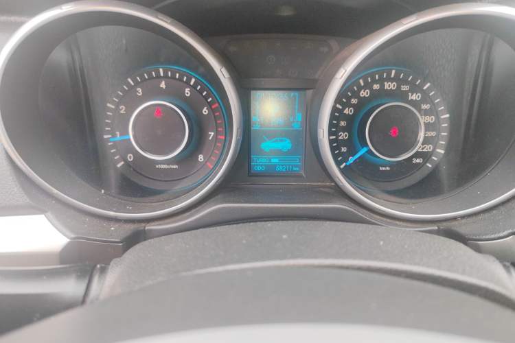 Used BAIC Senova X65 2015 2.0T Automatic Elite Model
