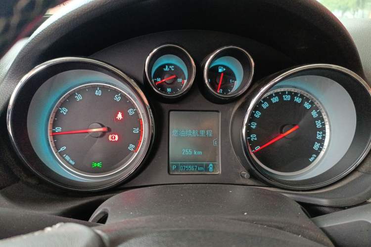 Used Buick Regal 2015 1.6T Fashion Tech Model
