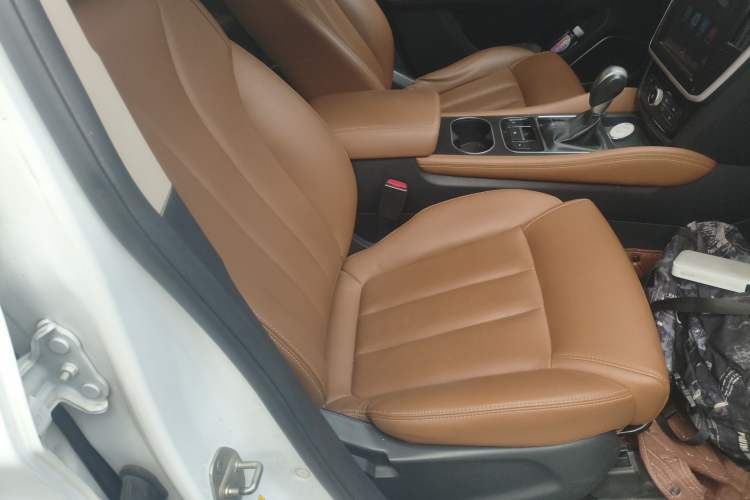 Used BYD Song MAX 2018 1.5T Automatic Smart Connect Elite Model with 6 Seats