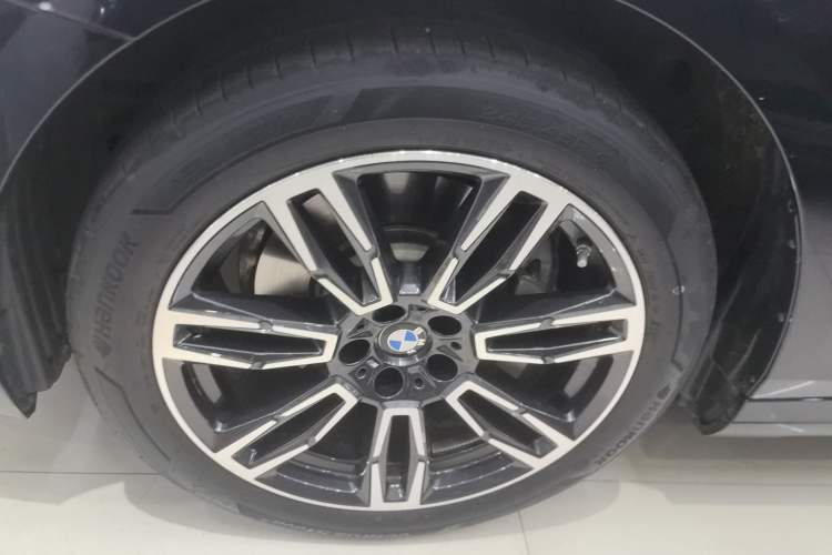 Used BMW 5 Series 2024 530Li Leading Model M Sport Package