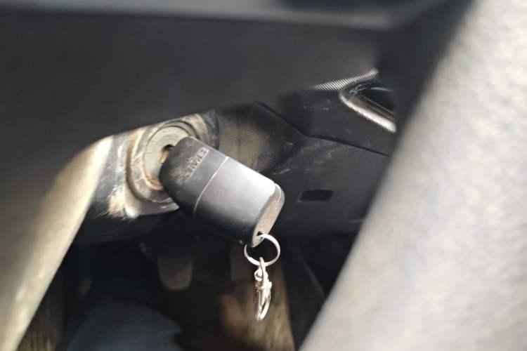 Used JMC Baodian 2023 2.5T Diesel Two-Wheel Drive Comfort Edition Standard Wheelbase JX4D25A6L Vehicle Key