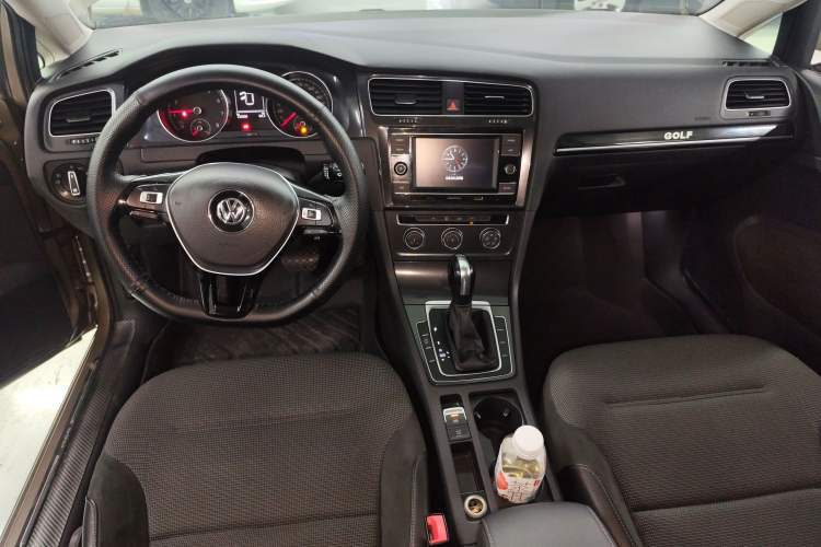 Used Volkswagen Golf 2018 230TSI Automatic Comfort Model
