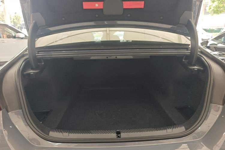 Used BMW 5 Series 2024 530Li Leading Model M Sport Package