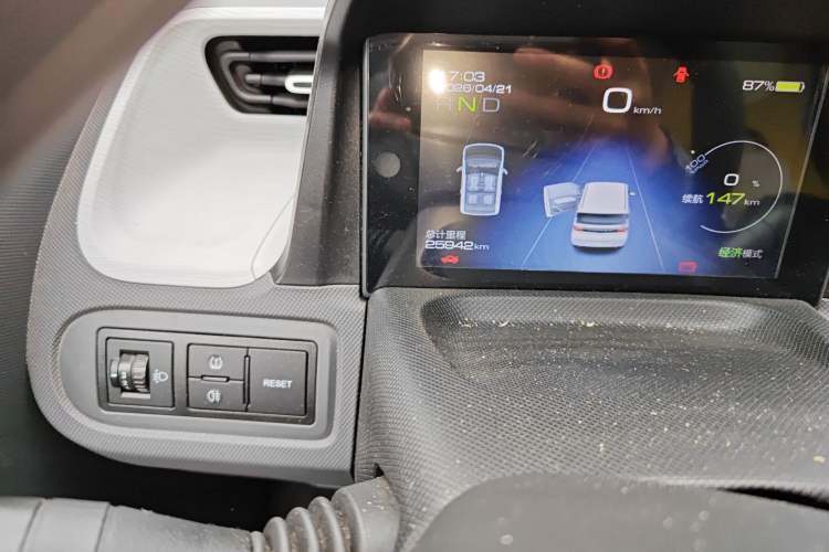 Used Wuling Hongguang MINIEV 2021 Macaron Premium Model – Lithium Iron Phosphate