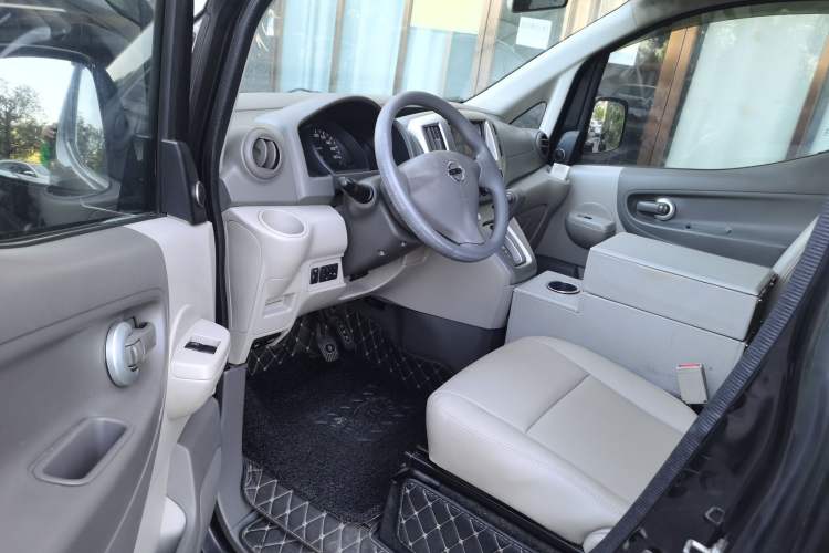Used Nissan NV200 2018 1.6L CVT Luxury Model

