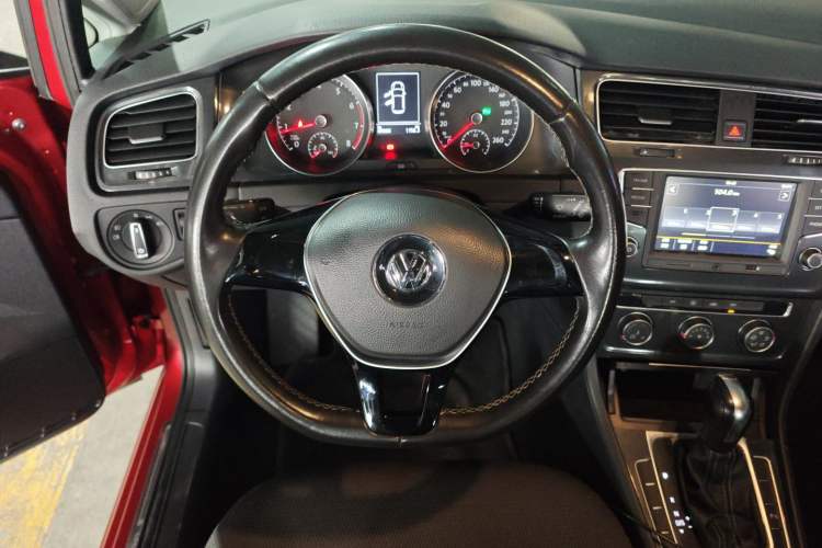 Used Volkswagen Golf 2017 230TSI Automatic Comfort Edition – Celebrating Milestone of One Million Units