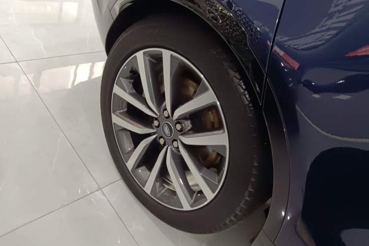 Used Land Rover Discovery 2021 360 PS R-Dynamic SE
