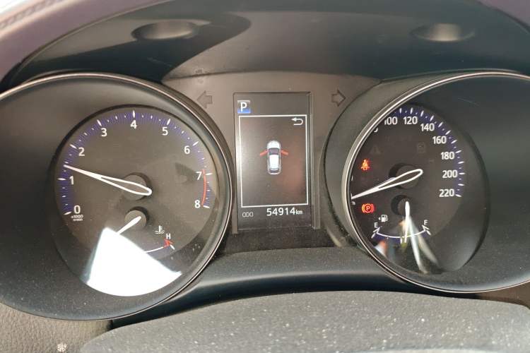 Used Toyota C-HR 2018 2.0L Leading with Sunroof China VI Standard