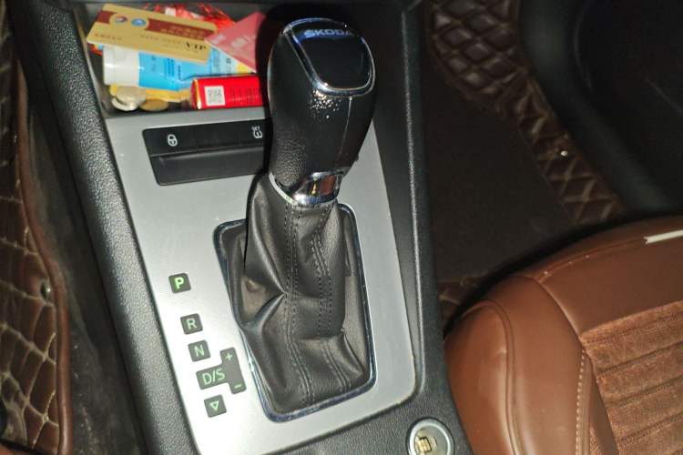 Used Skoda Octavia 2017 1.6L Automatic Front-Wheel Drive Model