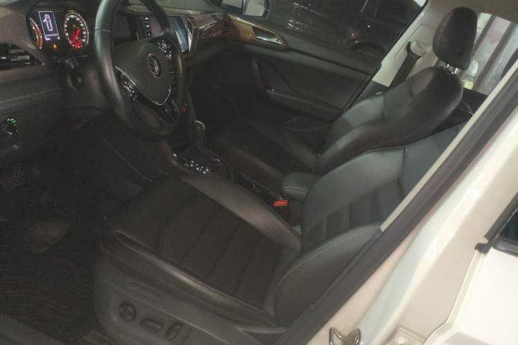 Used Volkswagen Tharu 2021 280TSI Two-Wheel-Drive Luxury Edition
