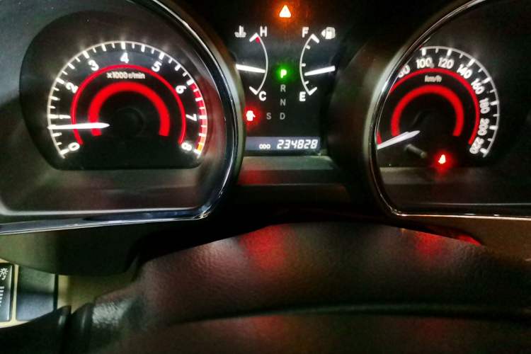 Used Toyota Highlander 2011 2.7L Two-Wheel Drive 7-Seater Luxury Edition