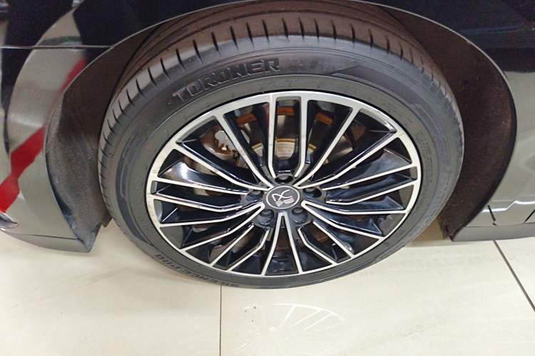 Used BYD Han 2022 DM-i 121KM Luxury Model Exterior 4