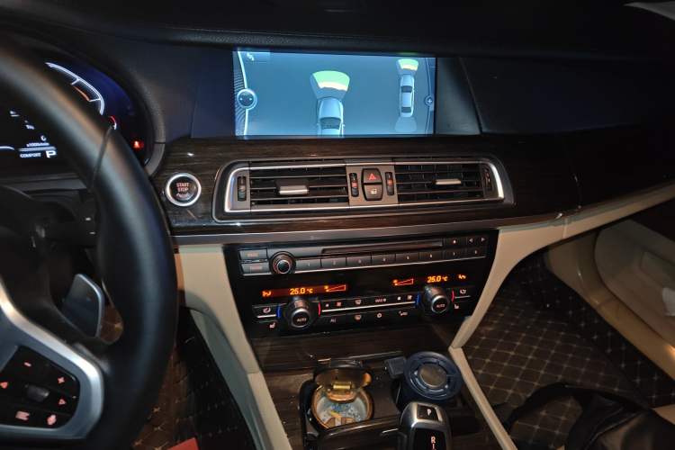 Used BMW 7 Series 2011 730Li Elegant Model
