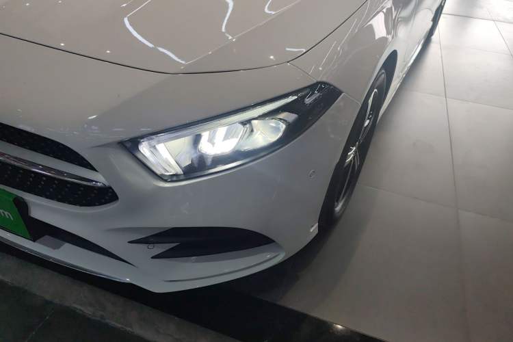 Used Mercedes-Benz A-Class 2022 Revised Version A 200 L Sport Sedan Fashionable Style