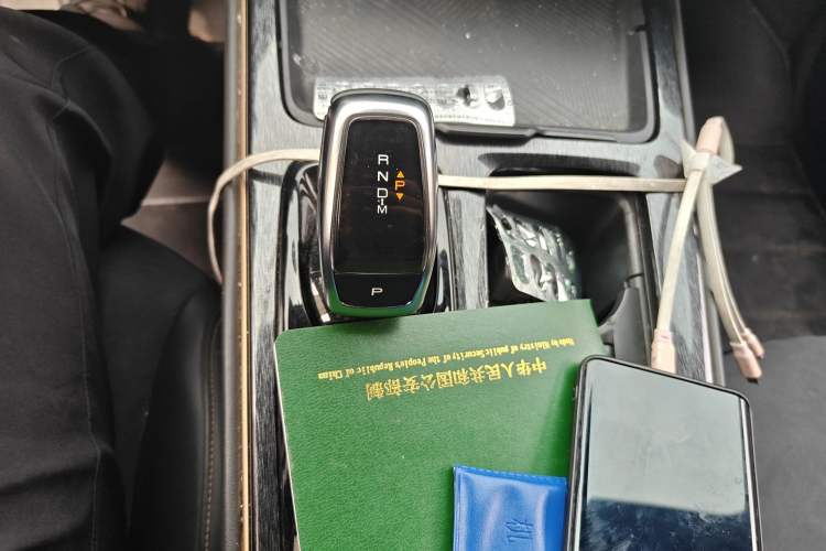 Used Dongfeng Aeolus Yixuan MAX 2021 1.5T Nightbreak Dawn Edition Gear Lever