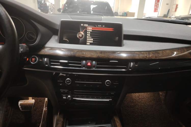 Used BMW X5 2015 xDrive28i