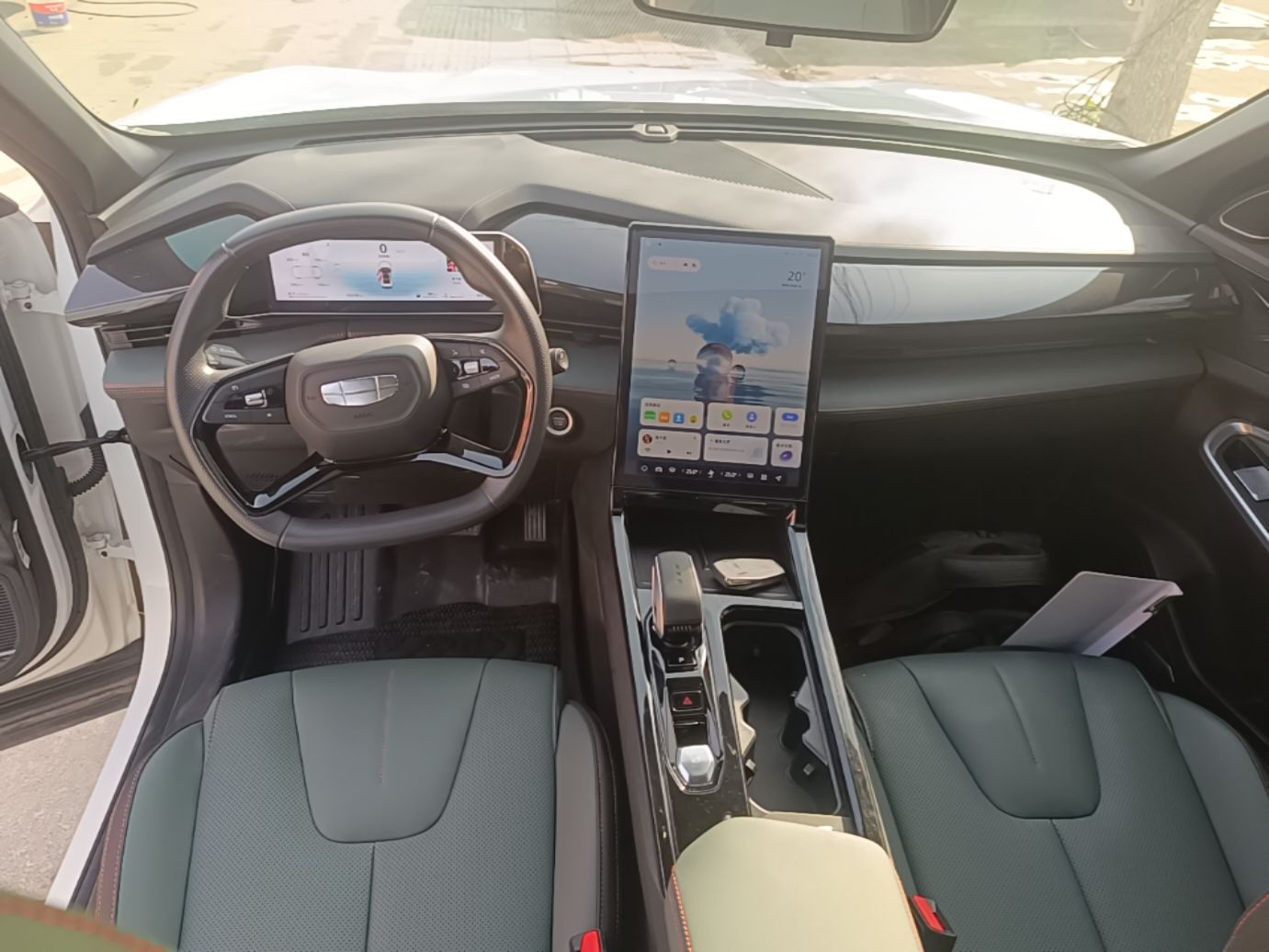 Geely Auto Emgrand X7 Sport 2024 1.5TD Dragon Edition — снимка 12