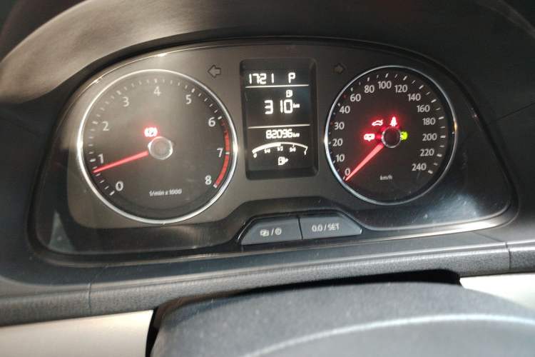 Used Volkswagen Gran Lavida 2013 1.4 TSI Automatic Comfort Model