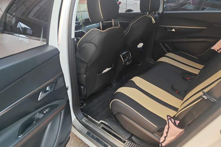 Used Peugeot 5008 2017 380THP 7-Seater Elite Edition Left Rear Seat