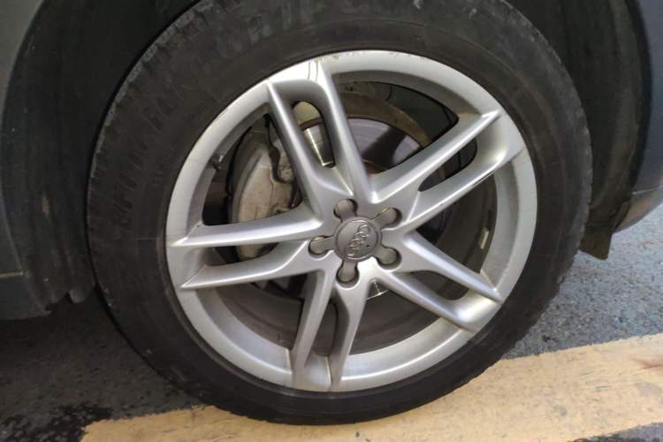 Used Audi Q5 2018 Collector's Edition 40 TFSI Technology Model