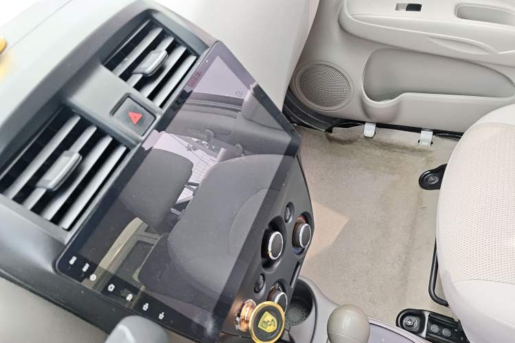 Used Nissan Sunny 2016 1.5XE CVT Leading Edition Audio And AC Panel