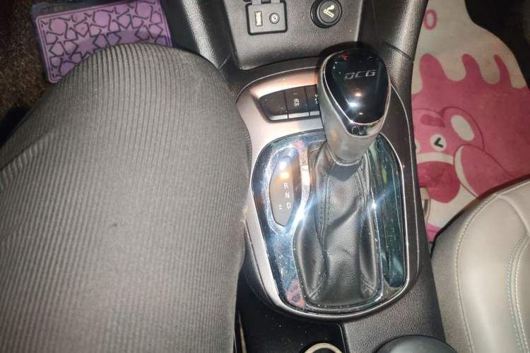 Used Chevrolet Cruze 2015 1.4T DCG Luxury Edition Gear Lever