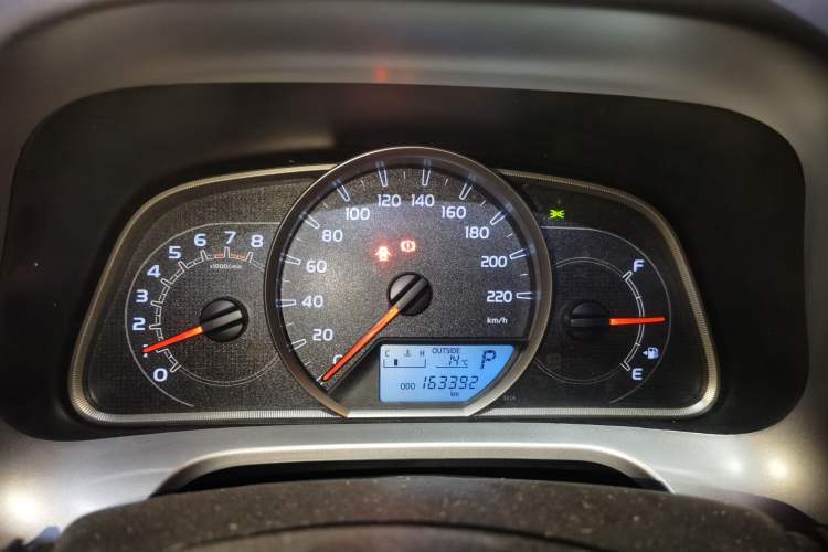 Used Toyota RAV4 2016 2.0L CVT Two-Wheel Drive Fashion Edition China V Standard Instrument Cluster
