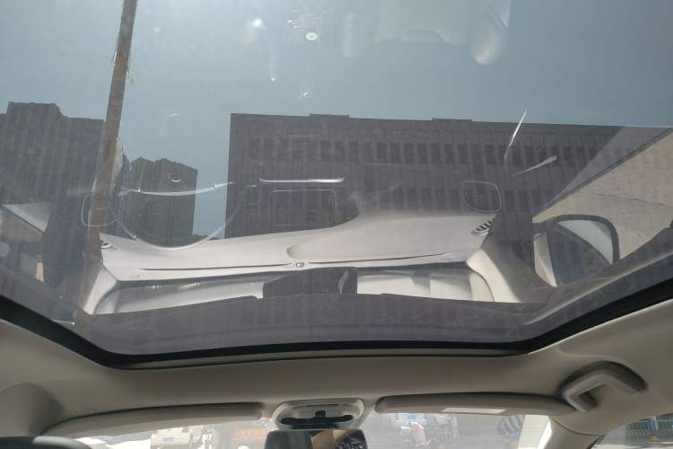 Used Volvo V40 2017 T3 Zhiyi Edition
