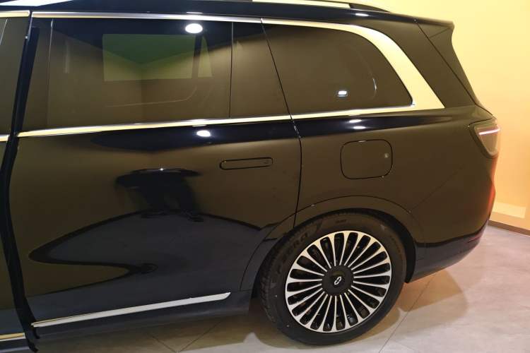 Used Hima AITO M9 2025 Extended-Range Ultra Version 52 kWh 6-Seater Rear Left 45 Deg