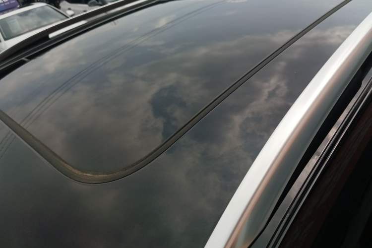 Used Volkswagen Tayron 2025 Tiguan L 380TSI 4Motion Luxury Roof