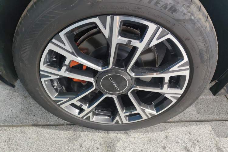 Used Lynk & Co 900 2025 2.0T Ultra Exterior 5