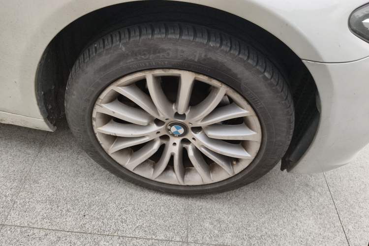 Used BMW 5 Series 2014 525Li Luxury Design Package
