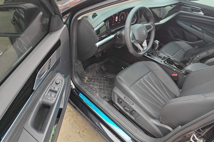 Used Volkswagen Passat 2025 Outstanding Model 380TSI Starry Dragon Edition Driver Seat