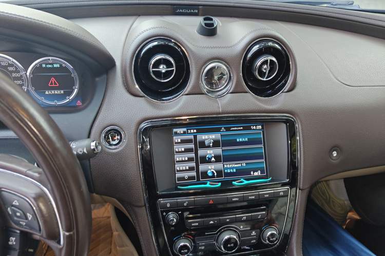 Used Jaguar XJ 2015 XJL 3.0 SC Elegant Business 80th Anniversary Limited Edition Audio And AC Panel