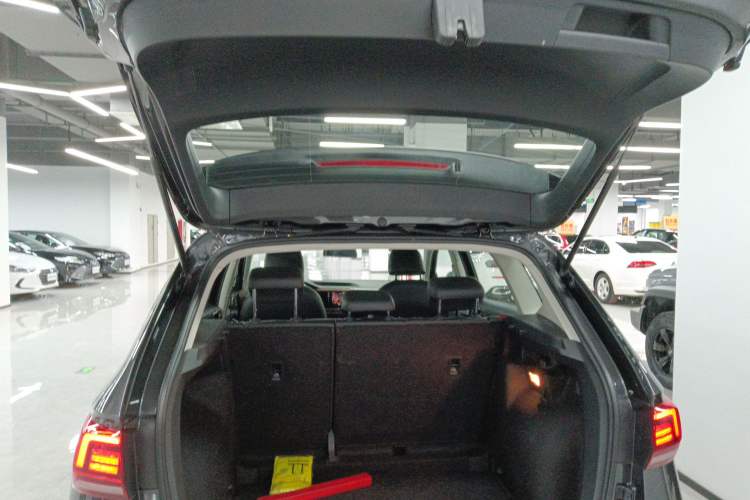 Used Volkswagen Tharu 2020 280TSI Two-Wheel Drive Luxury Plus Version China VI Standard
