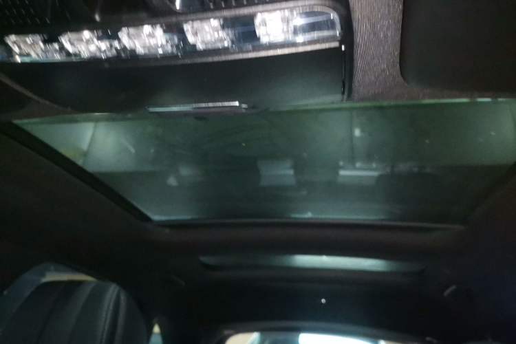 Used Mercedes-Benz GLC 2017 GLC 260 4MATIC Dynamic Edition Headliner