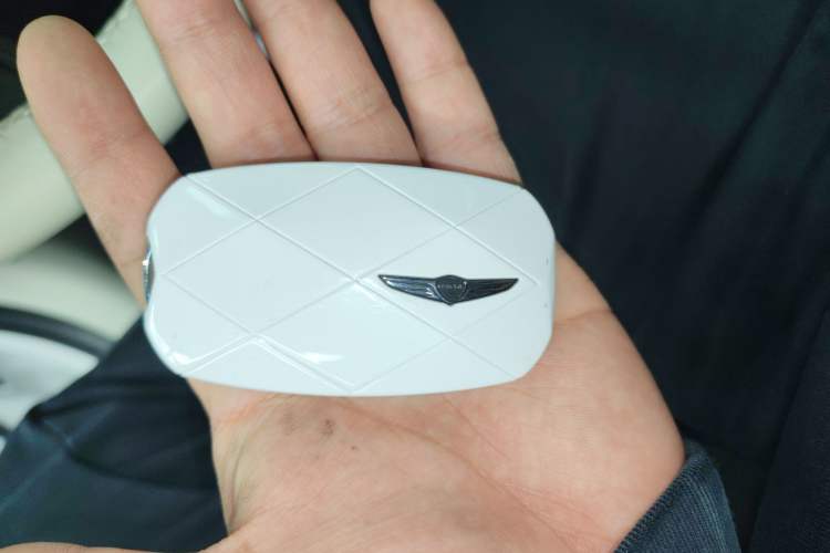 Used Genesis GV60 2023 Single-Motor Rear-Drive Luxury Edition Vehicle Key