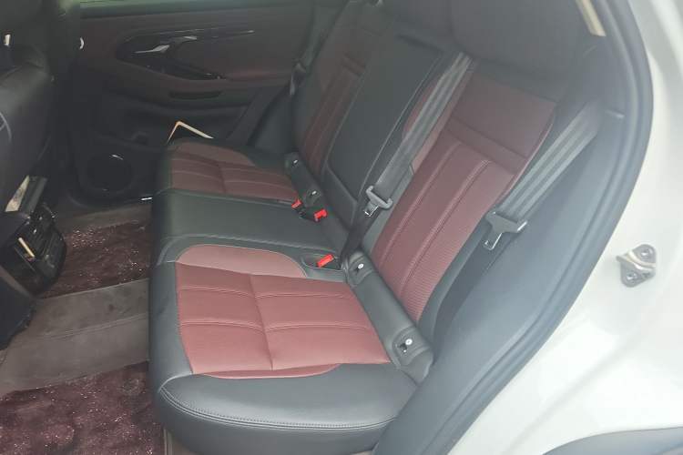 Used Land Rover Range Rover Evoque 2026 Model Range Rover Velar L SE
