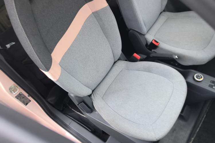 Used Wuling Hongguang MINIEV 2021 Macaron Fashion Model Lithium Iron Phosphate Right Front Seat