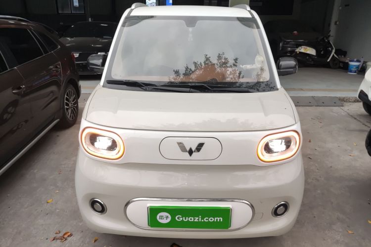 Used Wuling Hongguang MINIEV 2024 3rd Generation 215km Advanced Version Front