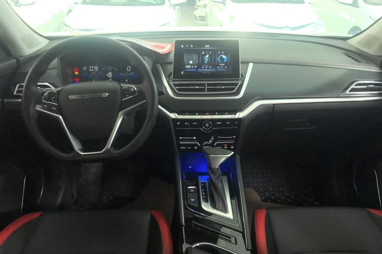 Used Venucia T60 2020 1.6L CVT Smart Drive Version China VI Standard
