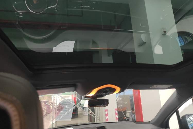 Used Porsche Macan 2018 Macan 2.0T Headliner